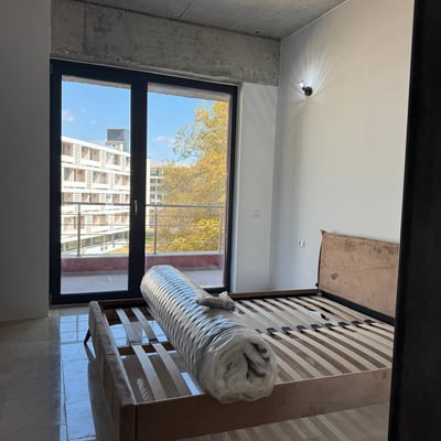 Аренда светлой 2-комнатной квартиры 60 м² в районе Faleza Nord, Констанца, Румыния